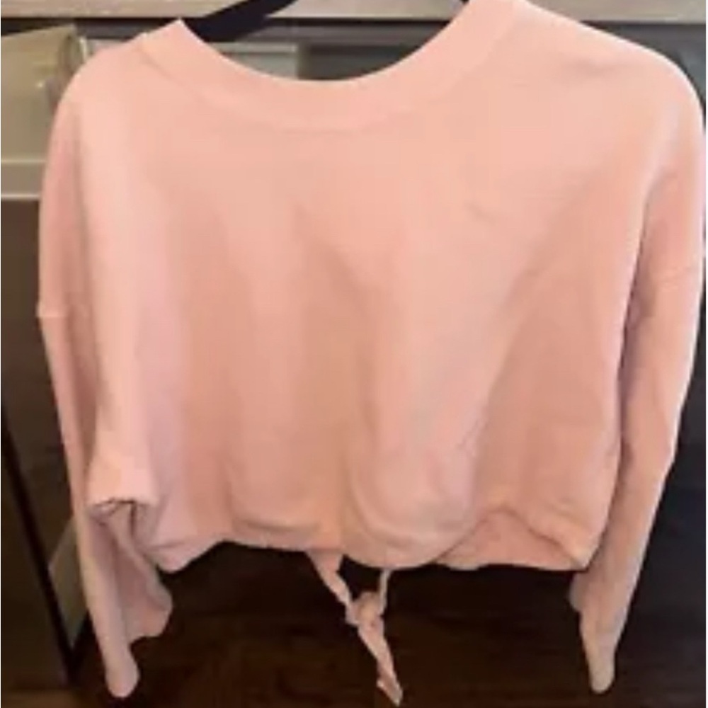Fabletics Peach /pink Cropped long sleeve waffle pattern open back & tie hem